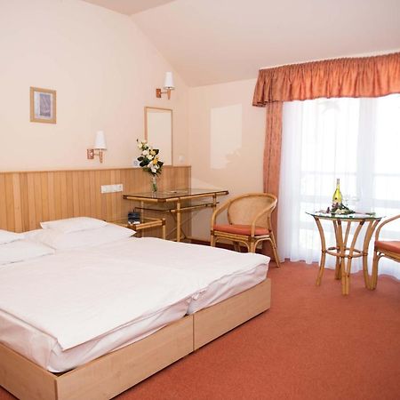 Martfu Hotel Thermal Spa Екстер'єр фото