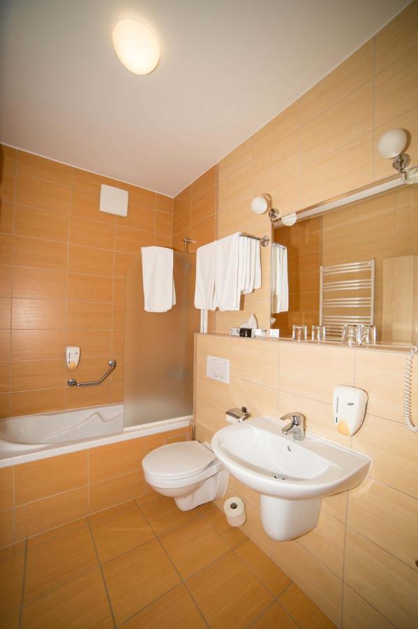 Martfu Hotel Thermal Spa Екстер'єр фото